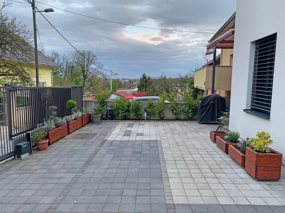 Apartment Maksimir Yard 자그레브 외부 사진