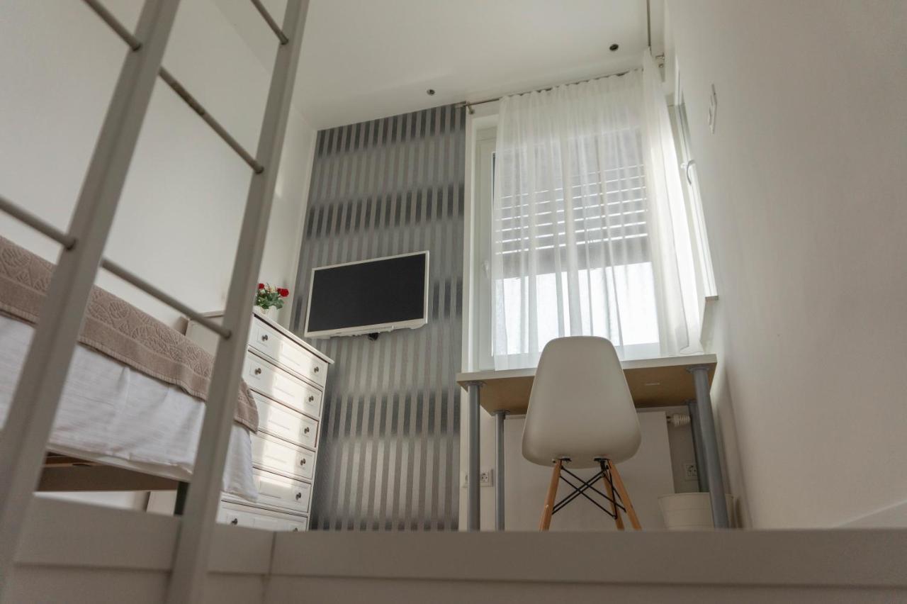 Apartment Maksimir Yard 자그레브 외부 사진